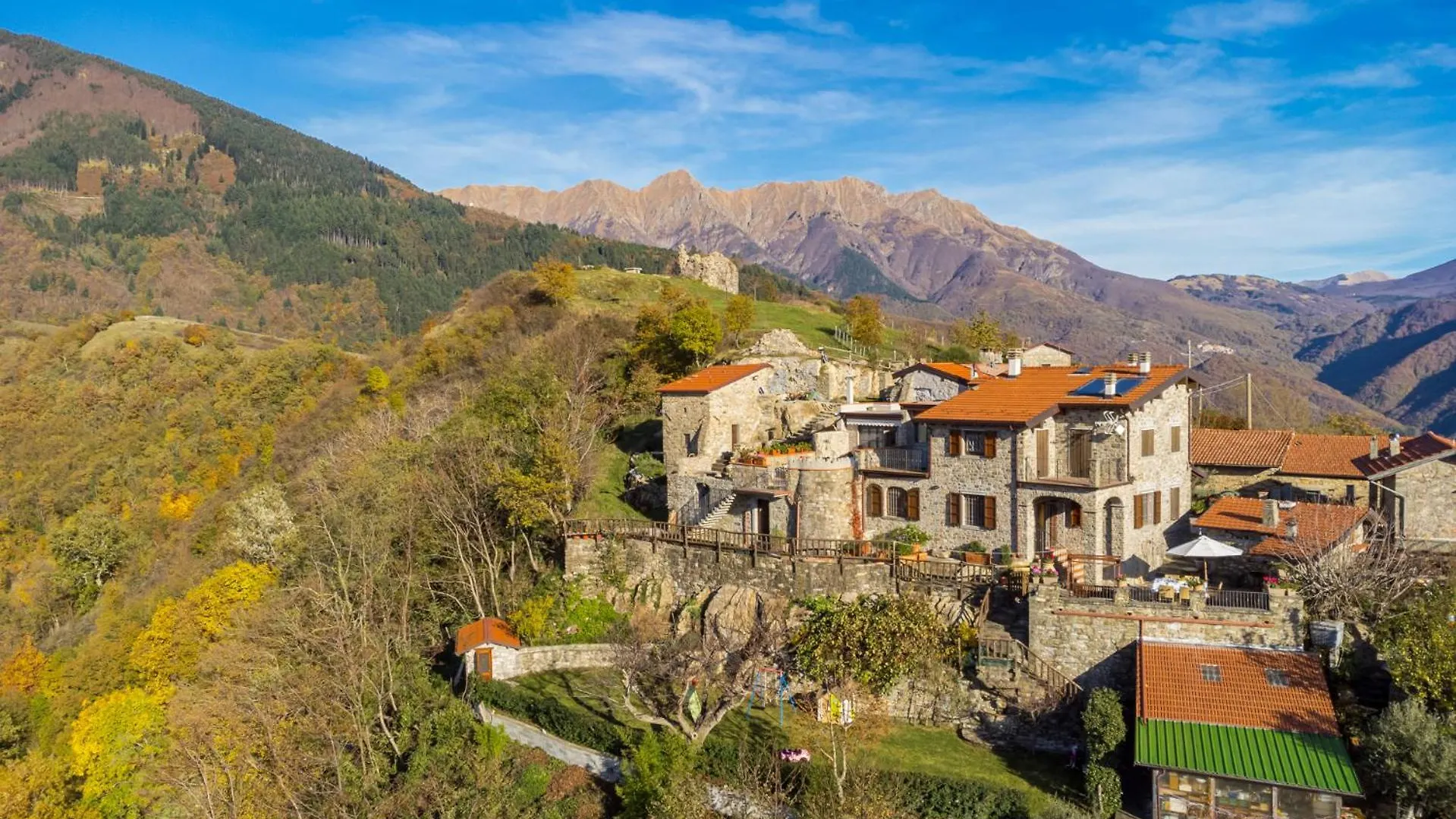 Vivi Luxury Country House Comano  Holiday home