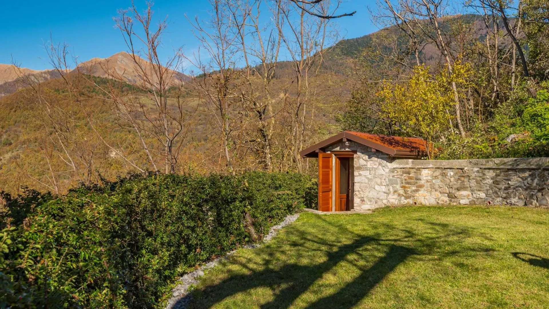 Holiday home Vivi Luxury Country House Comano