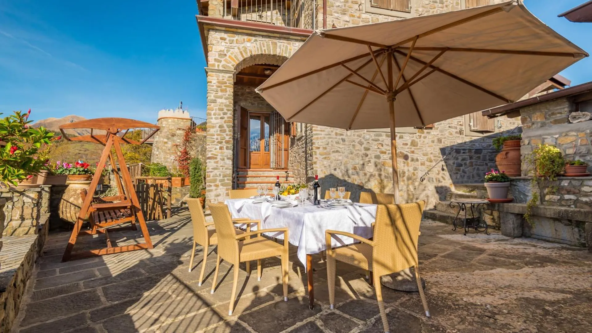 Vivi Luxury Country House Comano  Comano (Tuscany)