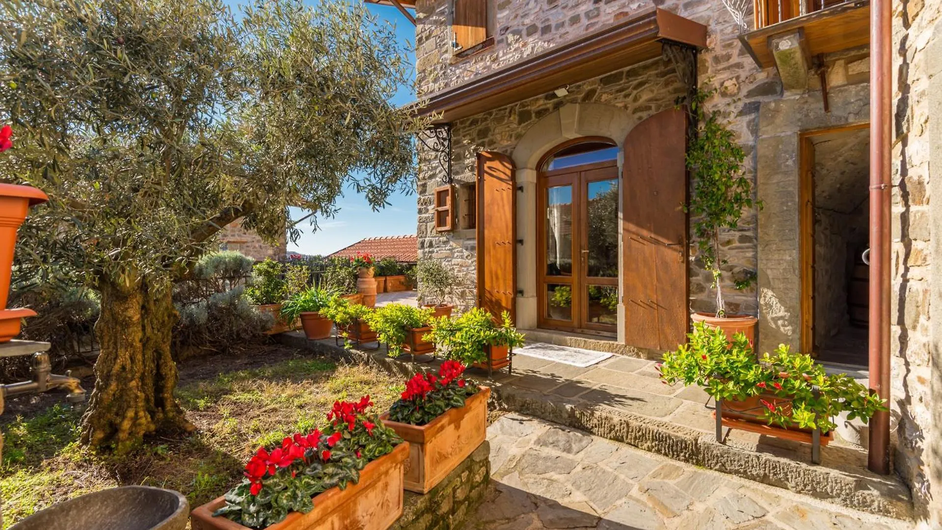 Vivi Luxury Country House Comano