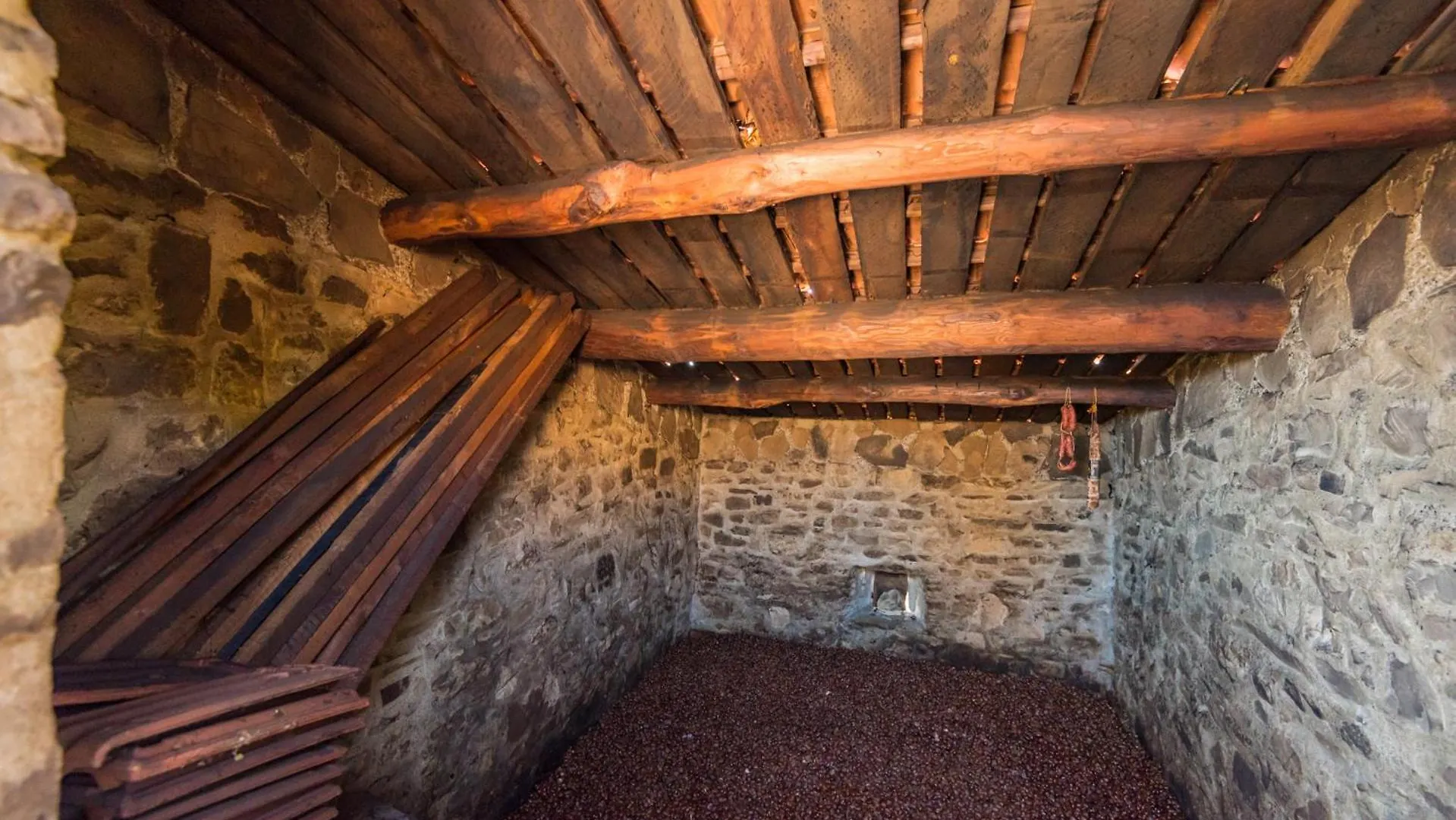Vivi Luxury Country House Comano  Italy