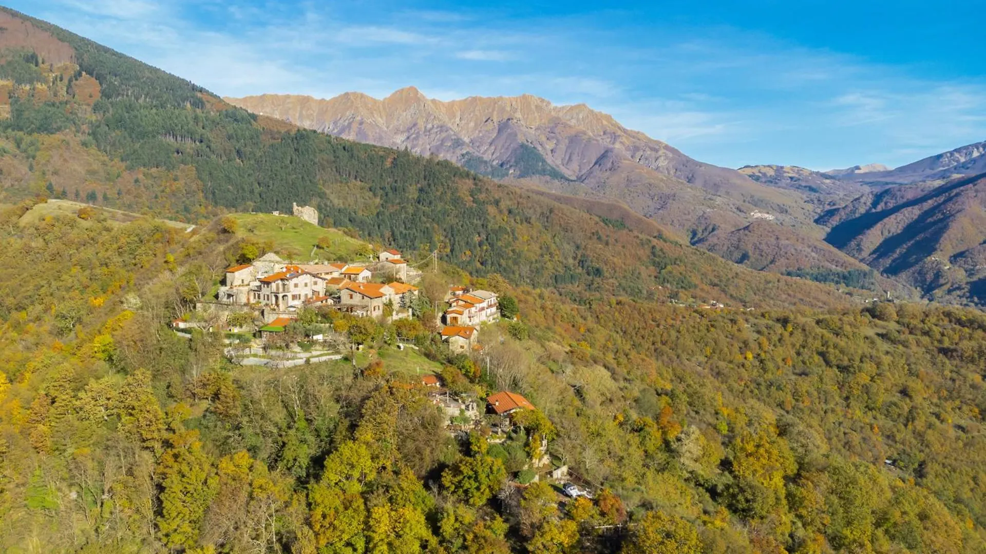 Vivi Luxury Country House Comano  Holiday home Comano (Tuscany)
