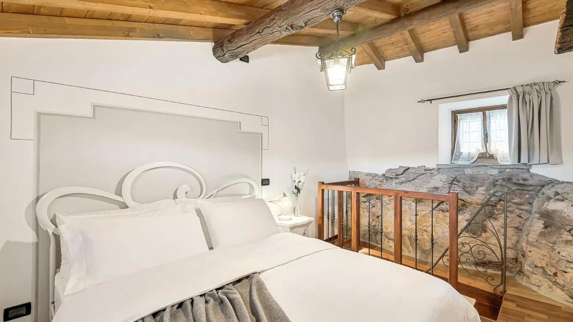 Holiday home Vivi Luxury Country House Comano