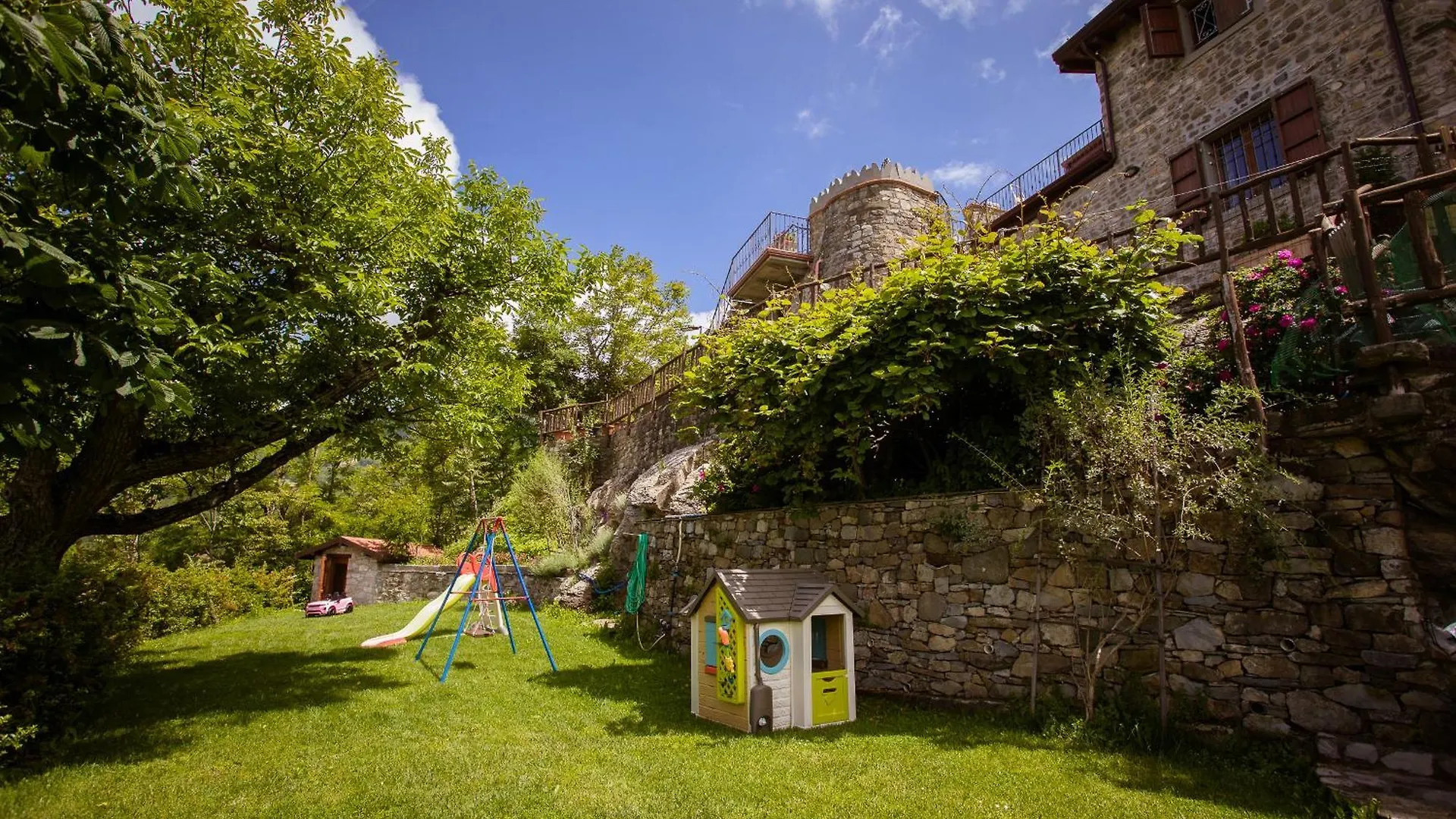 Holiday home Vivi Luxury Country House Comano  Italy