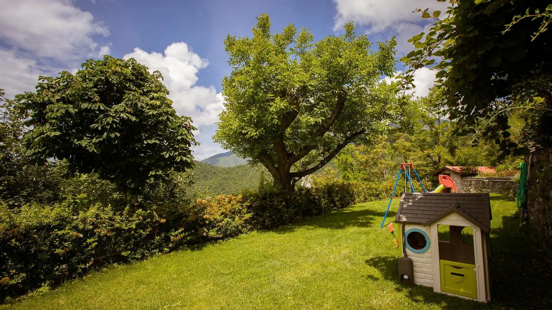 Holiday home Vivi Luxury Country House Comano